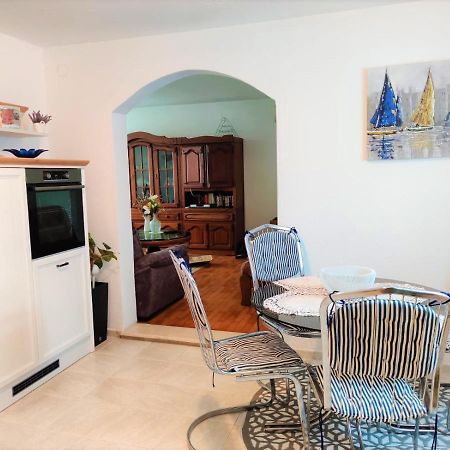Apartment Marina Luaran gambar