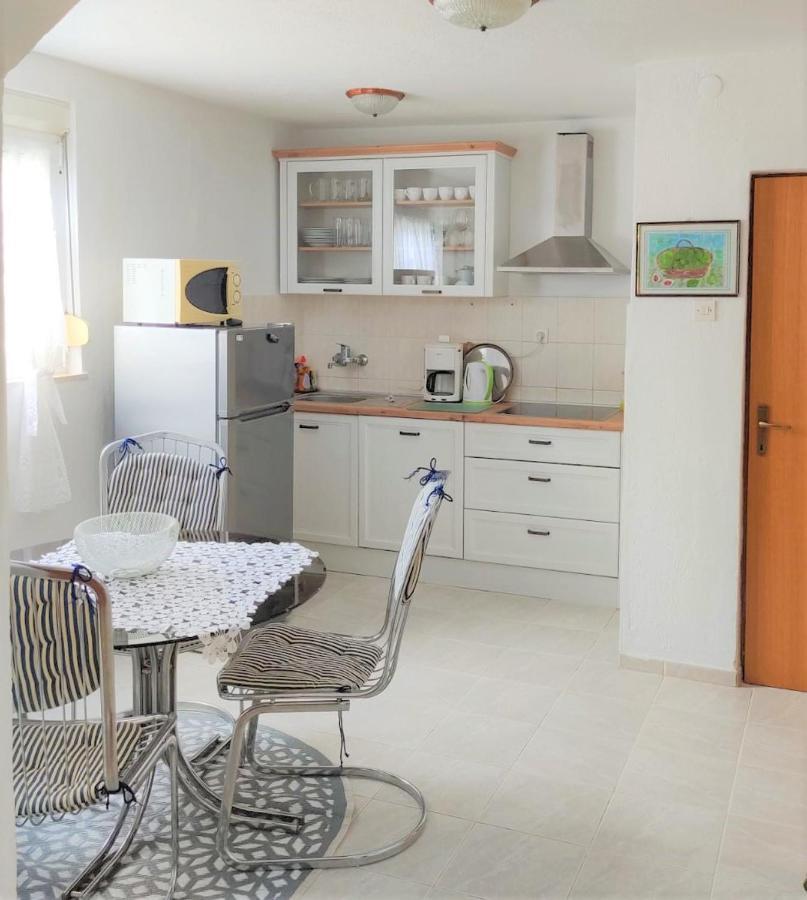 Apartment Marina Luaran gambar