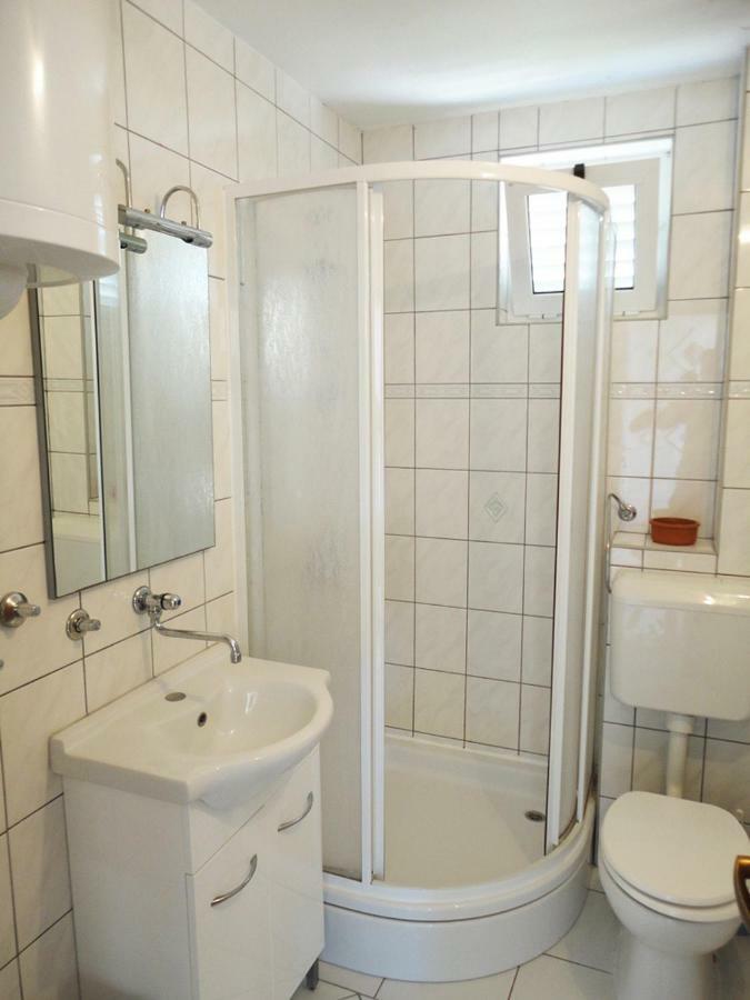 Apartment Marina Luaran gambar
